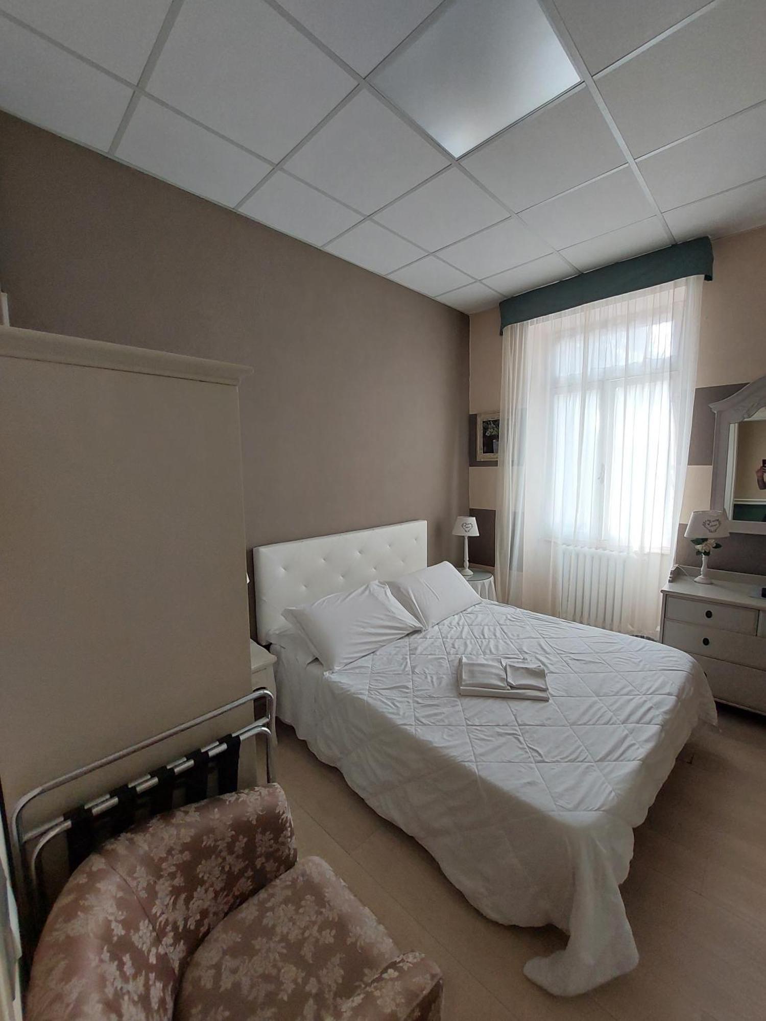 דיאנו מרינה Hotel Tina מראה חיצוני תמונה
